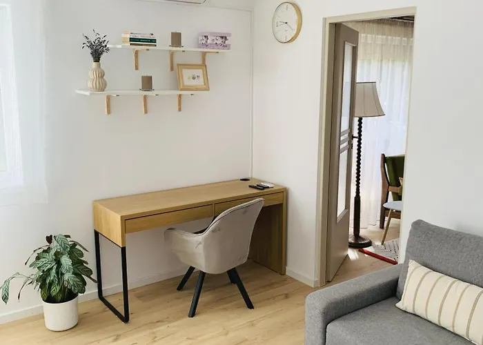 Trifoiului 25 - Free Parking * Kaloşvar